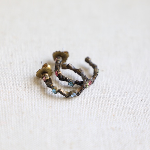 Sorrelli Crystal hoop Earrings - Picture 5 of 5